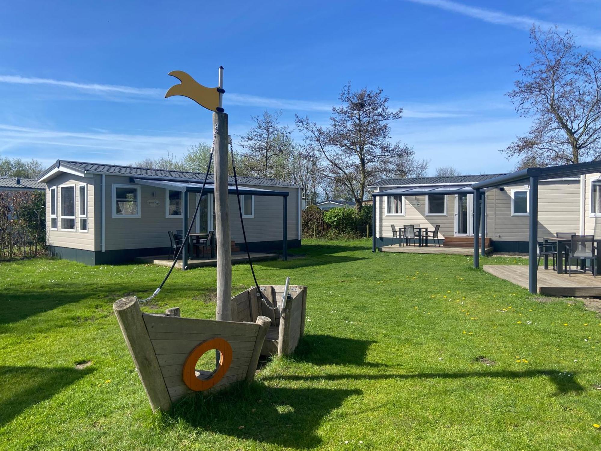 Camping De Duinhoeve Chalet Vogel Not For Companies Nieuw-Haamstede Exterior foto
